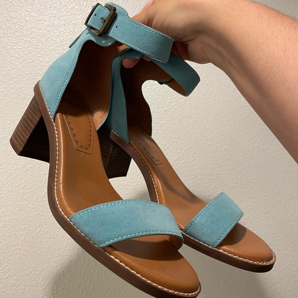 Stylish Blue Sandals with Brown Accents